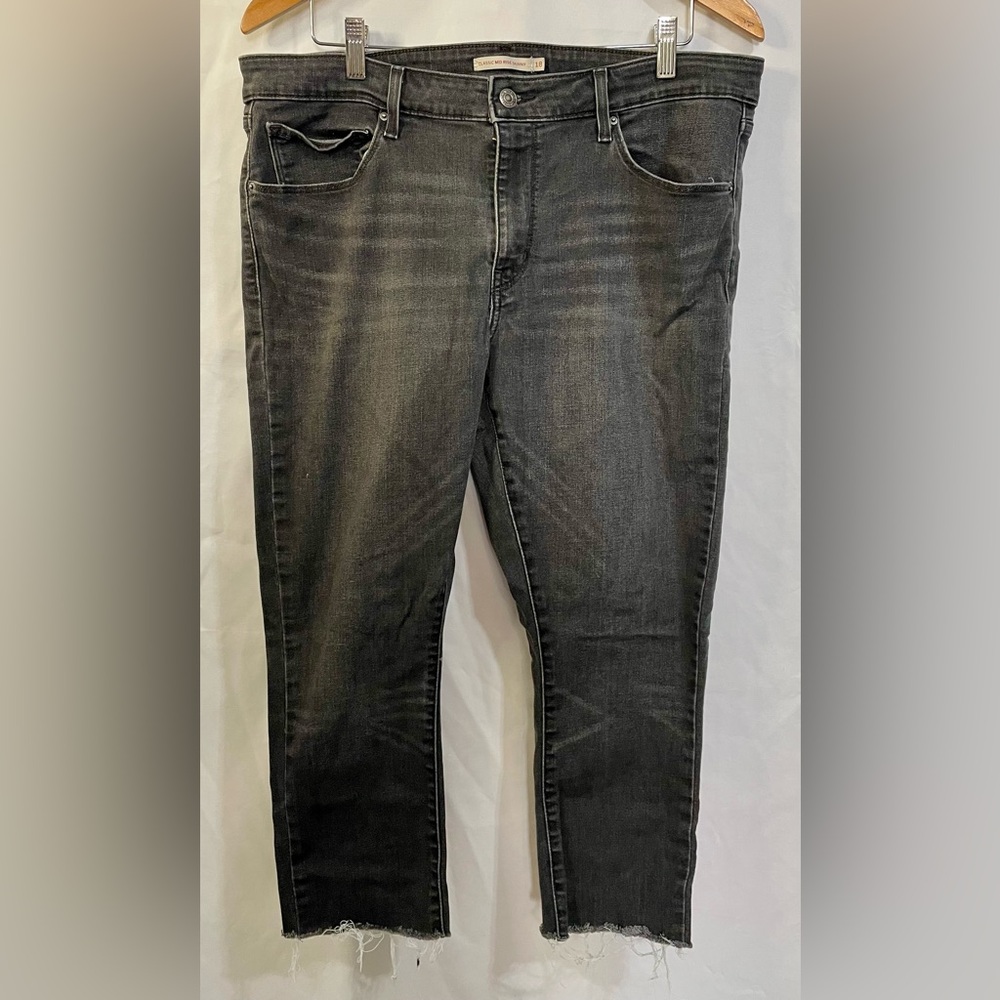 Levi's Black Slim Jeans/Capris with Worn Look